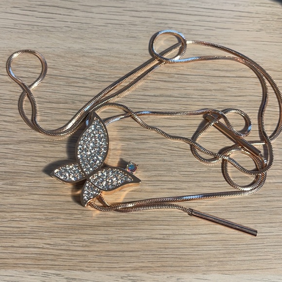 Adjusted both side butterfly necklace - Picture 3 of 3